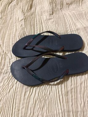 Havaianas Slim Flip Flops in Navy with Iridescent Brown-Green Straps
